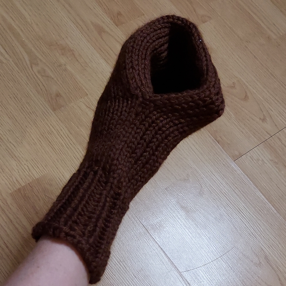 Hand-Knit Cup Holding Glove